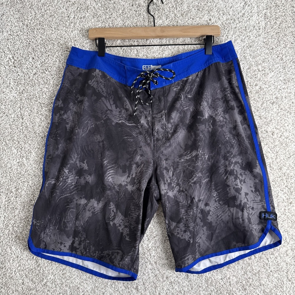Huk Board Shorts Mens 36 Gray Blue Camo Swim Trunks Outdoor Fishing 9.5" Stretch